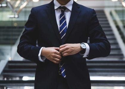 hunters-race-MYbhN8KaaEc-unsplash